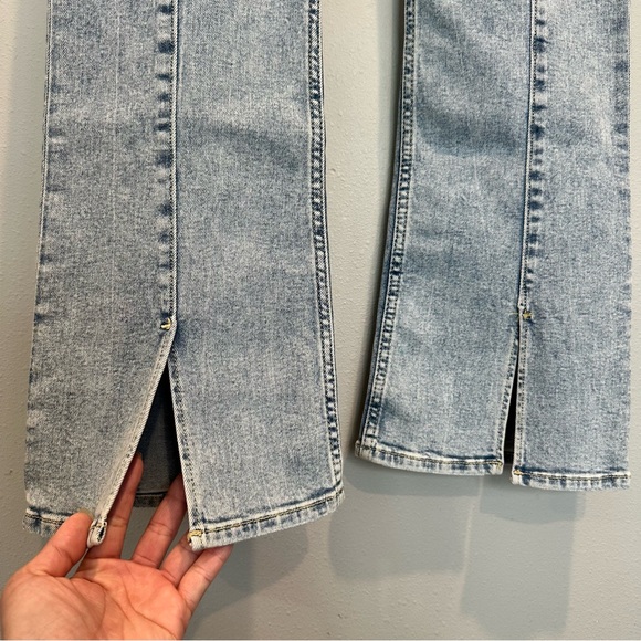 Hudson Barbara High Rise Baby Boot Flare Slit Hem Light Blue Front Seam Jeans - Picture 3 of 14